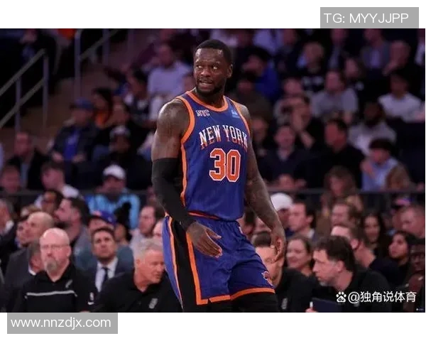 兰德尔单节8中6独得17分，三节战罢已经砍下29分